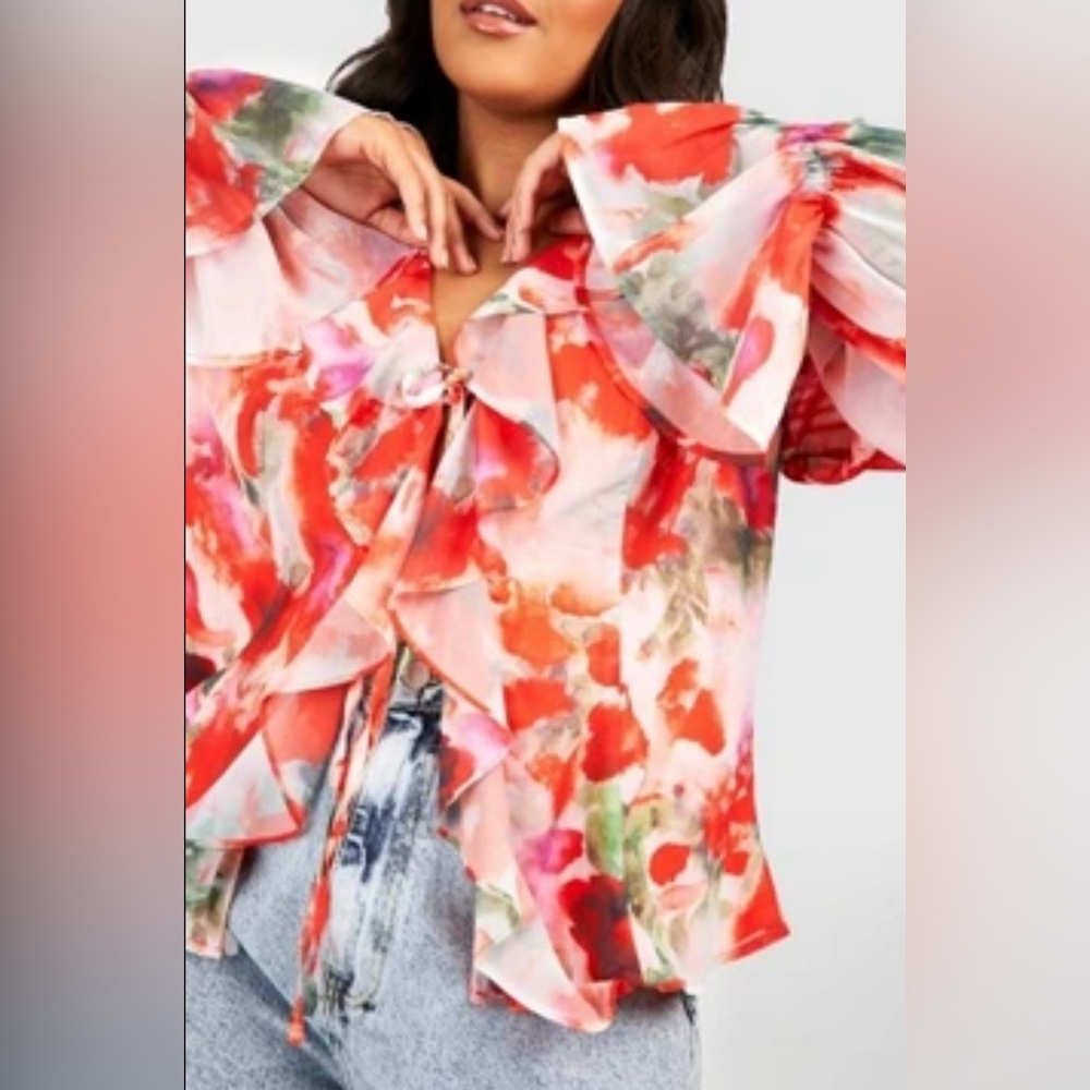 Boohoo Vibrant Floral Blouse - Red and Pink🧡🌷🤍